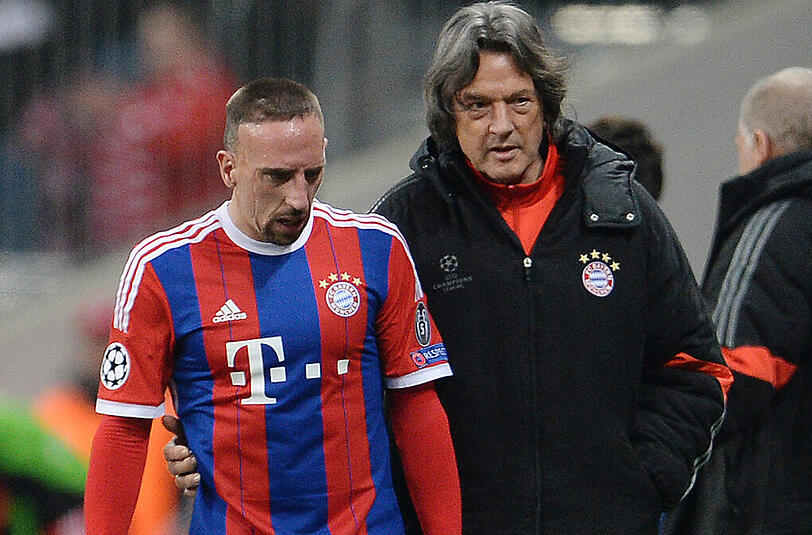 Klagt über Schmerzen nach seiner Sprunggelenksverletzung: Bayerns Flügelflitzer Franck Ribéry.