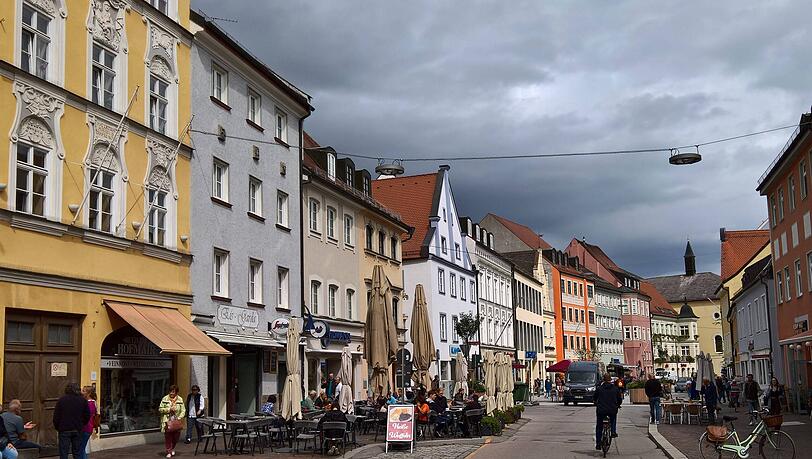 Die Innenstadt von Freising, von M&uuml;nchen erreichbar mit der S-Bahn und Regionalz&uuml;gen.