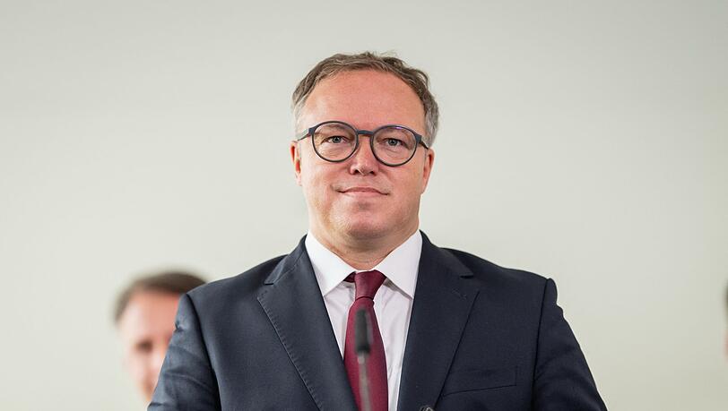 Thüringens Ministerpräsident Mario Voigt (CDU) dringt auf eine programmatische Neuaufstellung seiner Partei nach drei Wahlniederlagen bei Landtagswahlen. (Archivbild) Thüringens Ministerpräsident Mario Voigt (CDU) dringt auf eine programmatische Neuaufstellung seiner Partei nach drei Wahlniederlagen bei Landtagswahlen. (Archivbild)