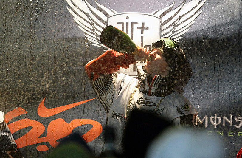 Ein Spektakel der besonderen Art: Im Münchner Olympiastadion sahen 16.500 Zuschauer die besten Snowboarder und ihre gewagten Sprünge.