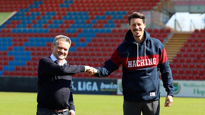 Arbeiten künftig zusammen: Haching-Boss Manfred Schwabl (l.) und Sandro Wagner, der künftig die U19 trainieren wird.