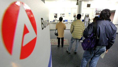Die Regierung fürchtet Milliarden-Zuschüsse an die BA Die Regierung fürchtet Milliarden-Zuschüsse an die BA
