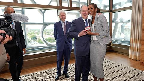 Verstehen sich: Die Obamas und die Bushs (Archivbild).