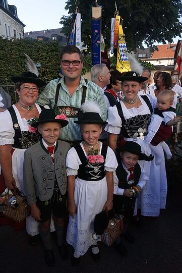 Der Festzug, der Anstich, die Gäste: So schön ist's beim Aubinger Herbstfest.