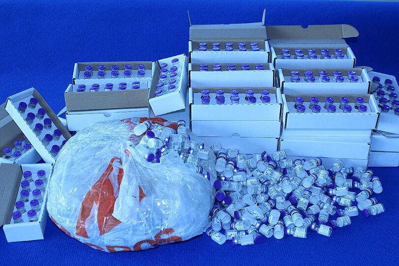 Knapp 50000 solcher Ampullen haben Schmuggler in Tüten und Kartons aus der Türkei nach Bayern geschafft.