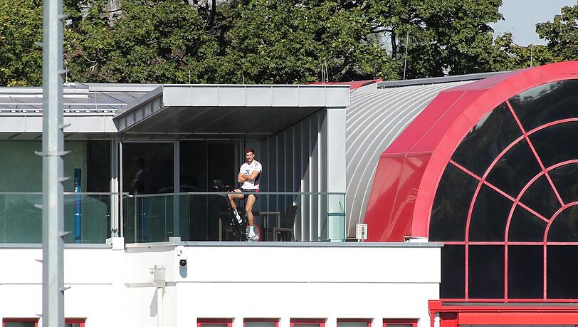 Leon, der Radler: Goretzka am Mittwoch an der Säbener Straße. Leon, der Radler: Goretzka am Mittwoch an der Säbener Straße.
