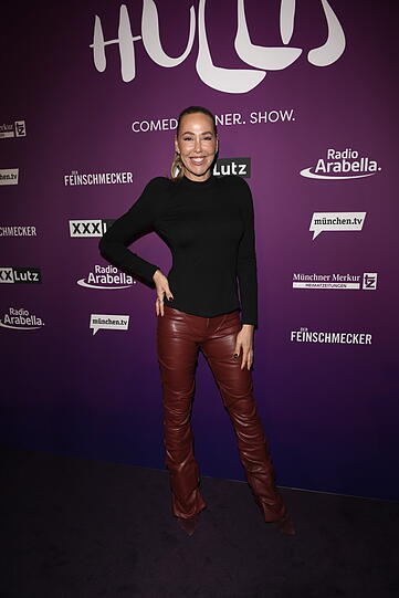 Moderatorin und Sängerin Sylvia Walker. Moderatorin und Sängerin Sylvia Walker.