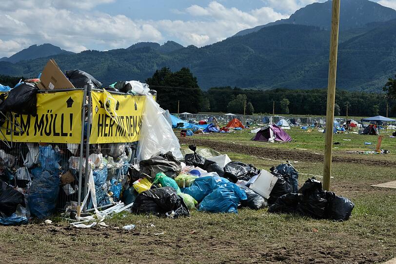 Die letzten Besucher packen ihre Sachen. Die Bilder vom Festivalgelände nach fünf Tagen Chiemsee Summer.