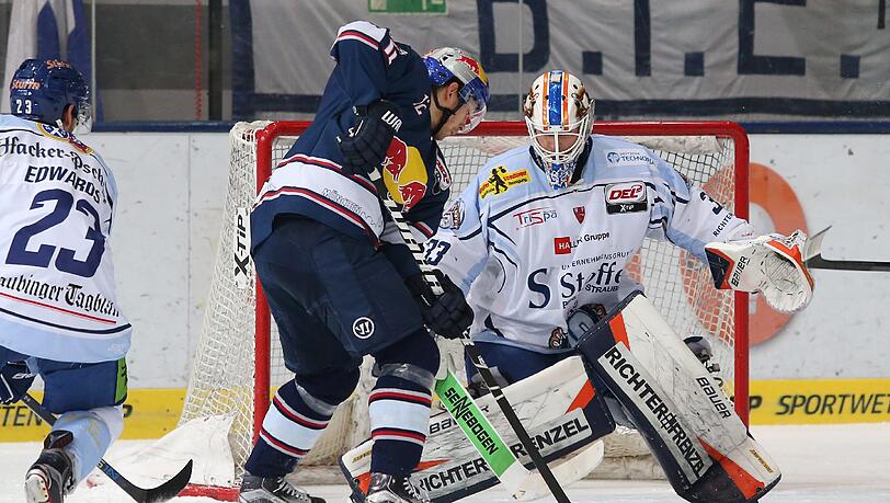 Glücklos vor dem Tor: Der EHC um Mads Christensen scheiterte immer wieder an Tigers-Torhüter Matt Climie. Glücklos vor dem Tor: Der EHC um Mads Christensen scheiterte immer wieder an Tigers-Torhüter Matt Climie.
