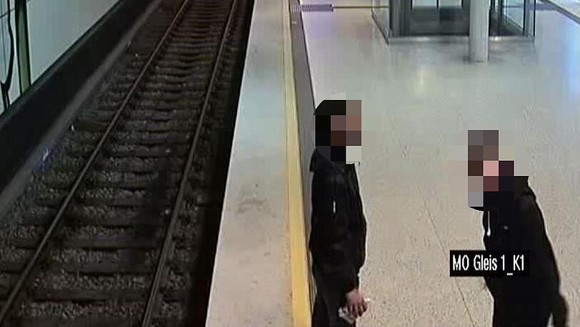 Die beiden 17-Jährigen haben sich der Polizei gestellt. Die beiden 17-Jährigen haben sich der Polizei gestellt.
