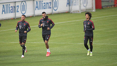 Eric Maxim Choupo-Moting (m.) am vergangenen Montag im Bayern-Training.
