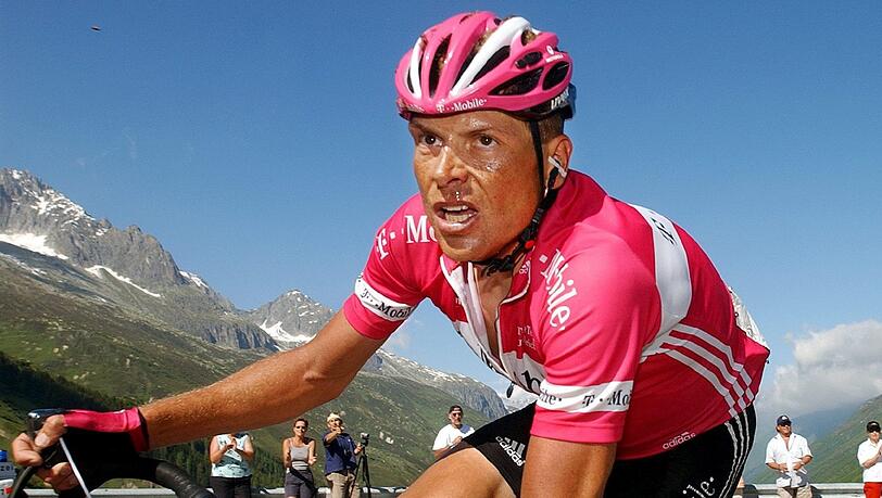 Jan Ullrich (hier bei der Tour de Suisse 2005). Jan Ullrich (hier bei der Tour de Suisse 2005).