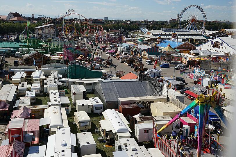 Weitere Bilder vom Presserundgang der Wiesn 2015.