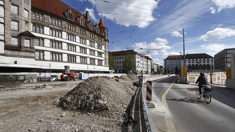 Die Bauarbeiten am Bahnhofsplatz haben große Auswirkungen auf den Tramverkehr.