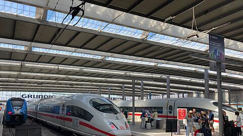 Die Züge im Münchner Hauptbahnhof stehen still.