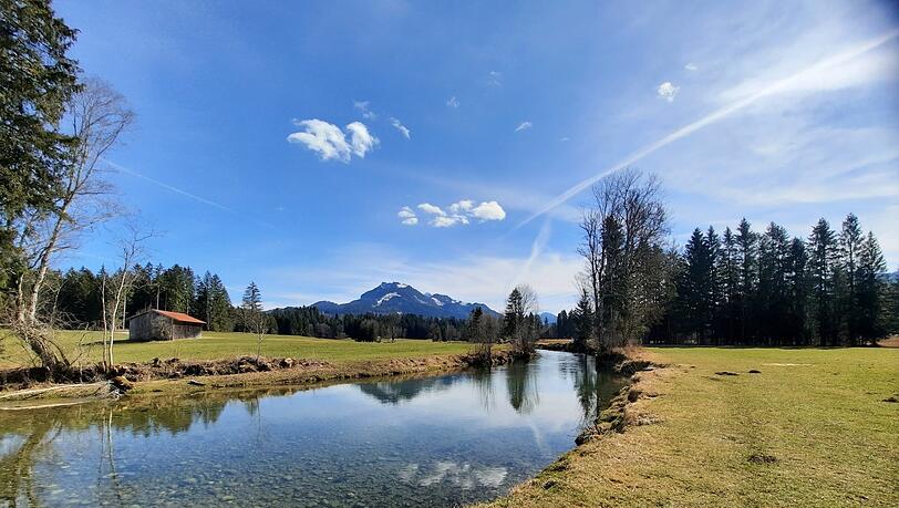 Malerische Kulisse: das Leitzachufer. Malerische Kulisse: das Leitzachufer.