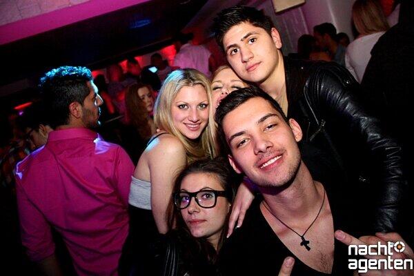 So heiß war der Fasching 2012 in den Münchner Clubs. Die Partybilder...