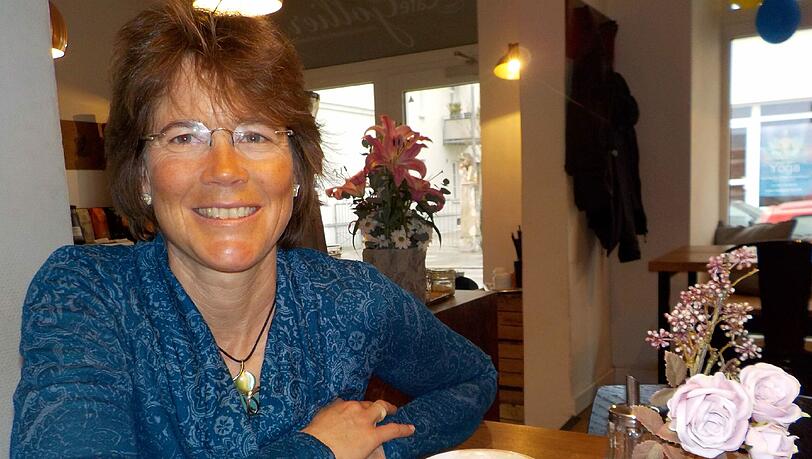 Eine Frau fürs Westend: Sibylle Stöhr im Café Gollier mitten in ihrem Viertel. Eine Frau fürs Westend: Sibylle Stöhr im Café Gollier mitten in ihrem Viertel.