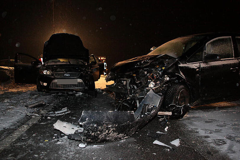 Schwerer Crash bei Dorfen - die Bilder