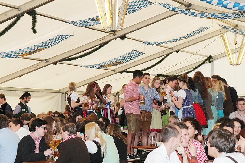 Selten ist eine Veranstaltung in Harlaching so umstritten gewesen wie das Burschenfest. Die AZ hat sich selber ein Bild gemacht.