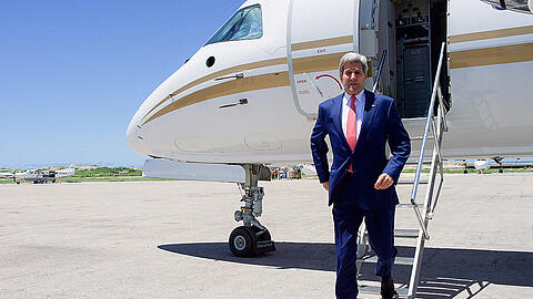 US-Außenminister John Kerry macht sich auf den Weg nach Russland.