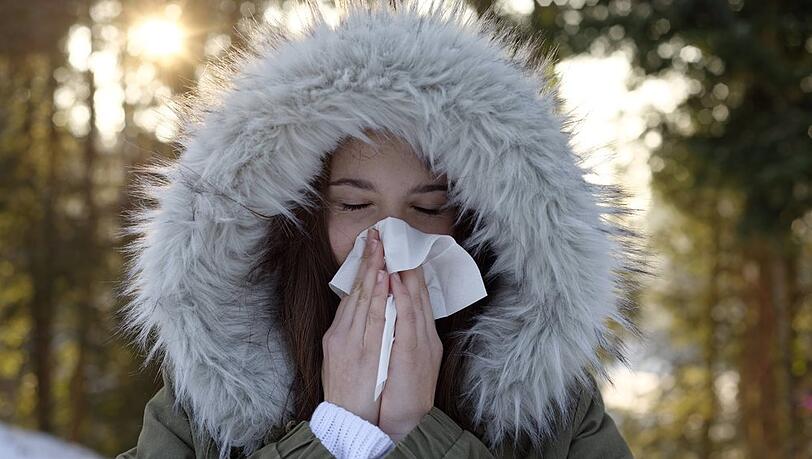 Im Winter sind die allermeisten Menschen gefühlt mindestens einmal krank - aber liegt das wirklich an der Kälte?