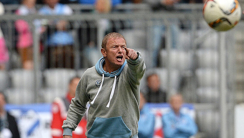 Löwen-Coach Torsten Fröhling will gegen Bielefeld die Sieg-Flaute beenden. Löwen-Coach Torsten Fröhling will gegen Bielefeld die Sieg-Flaute beenden.