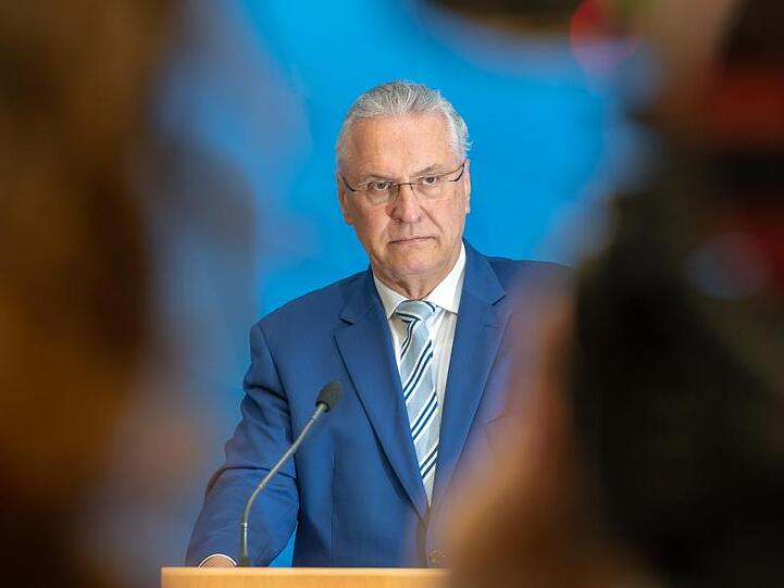 Joachim Herrmann (CSU), Innenminister von Bayern. Foto: Peter Kneffel/Archivbild