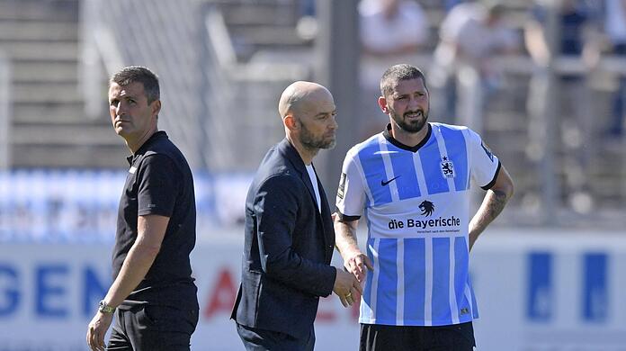Konsternierte Gesichter bei den Löwen: (v.l.) Trainer Michael Köllner, Sportchef Günther Gorenzel und Torjäger Sascha Mölders.