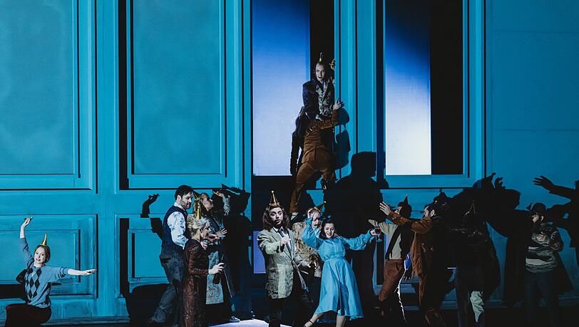 Elsässischer Festtaumel in "L'amico Fritz" von Pietro Mascagni. Elsässischer Festtaumel in "L'amico Fritz" von Pietro Mascagni.