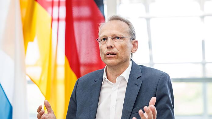 Nach seiner ersten Amtszeit ist Bernhard Stiedl f&uuml;r weitere vier Jahre zum bayerischen DGB-Chef gew&auml;hlt worden. (Archivbild)