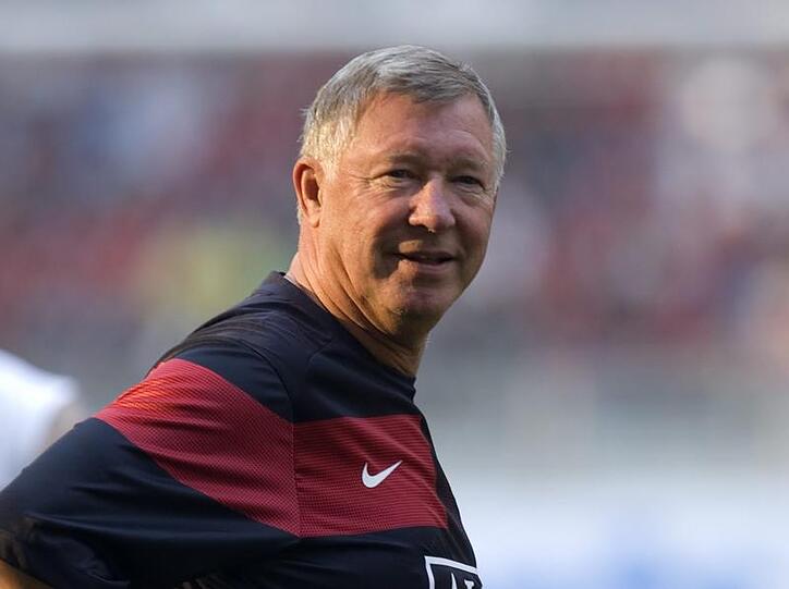 Manchester Uniteds Trainer Sir Alex Ferguson könnte das Lachen bald vergehen. ManU soll, wie der FC Chelsea, einen Spieler zum Vertragsbruch angestiftet haben.