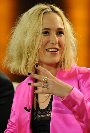 Elisabeth von Thurn und Taxis zieht es nicht mit aller Macht in die Öffentlichkeit: "Wir scheuen uns beide nicht davor im Mittelpunkt zu stehen, aber ich bin nicht so exhibitionistisch veranlagt wie meine Mutter."
