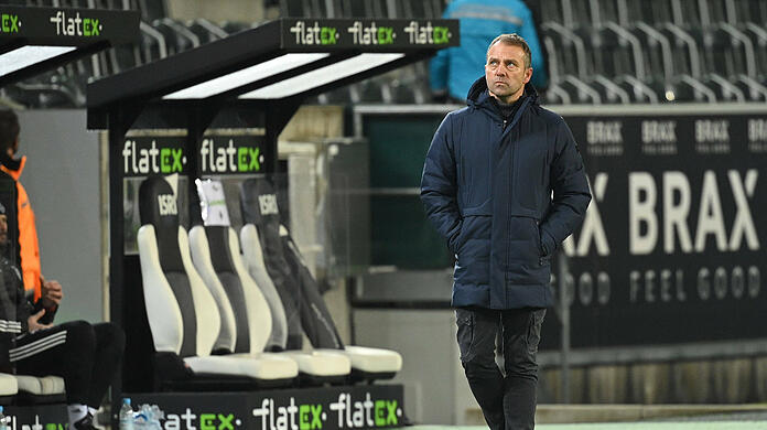 Bayern-Trainer Hansi Flick wechselte gegen Gladbach nur einmal.