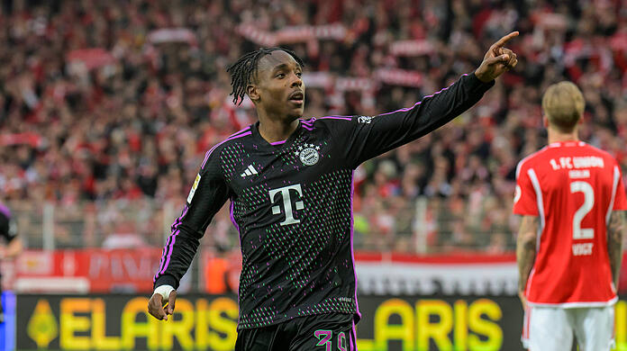 Mathys Tel jubelt für den FC Bayern - und das noch viele Jahre. Ganz zum Ärger von PSG-Boss Nasser Al-Khelaifi