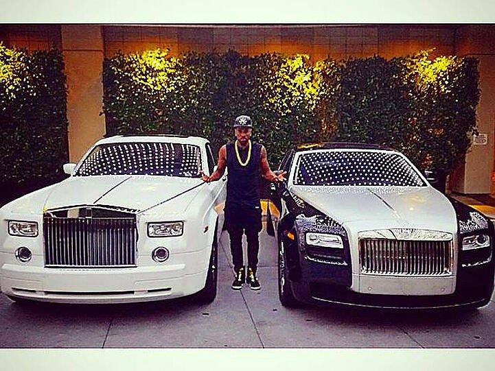 Jason Derulo mit seinen Autos der Luxus-Marke Rolls-Royce