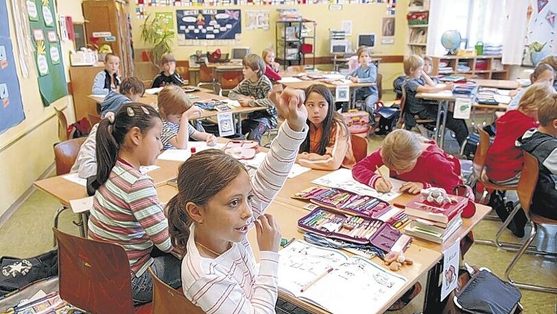Bayerns Schulsystem in der Kritik: Die FDP will Haupt- und Realschule zusammenlegen. Bayerns Schulsystem in der Kritik: Die FDP will Haupt- und Realschule zusammenlegen.