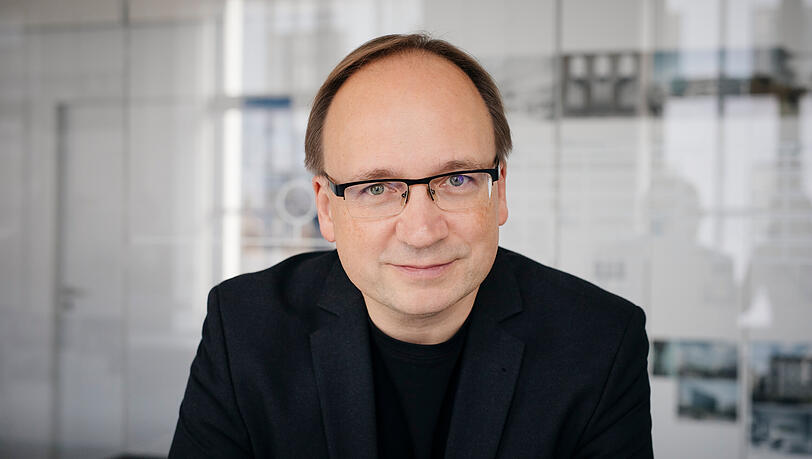 Sein Fokus liegt auf dem Bauen im Bestand: Till Richter ist seit 2023 Partner im Architektenbüro Auer Weber.