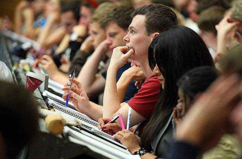 Dauerstress macht an deutschen Hochschulen viele Studenten so mürbe, dass sie psychotherapeutische Hilfe suchen.