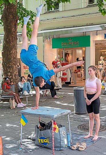 Am Samstag gibt es in der Sendlinger Straße Artisten zu bestaunen.