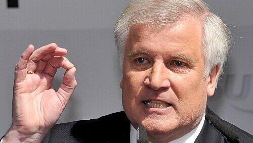 Seehofer: Steuersenkungen vielleicht vor 2011 Seehofer: Steuersenkungen vielleicht vor 2011