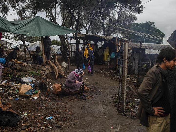 Zuflucht EU? Viele Flüchtlingslager in Griechenland sind hoffnungslos überfüllt und erschreckend schäbig.