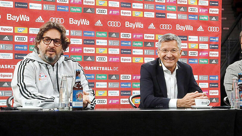 "Er ist genau der richtige Trainer für unsere Ziele", sagt Hainer (M.) über Trinchieri (l.). Pesic (r.) sieht's ähnlich. Foto: Rauchensteiner/Augenklick