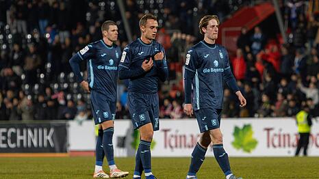 Blaue L&ouml;wen oder einfach nur graue M&auml;use? Mal wieder vergibt eine hochgelobte Sechzger-Mannschaft leichtfertig und fr&uuml;hzeitig die Aufstiegschance.