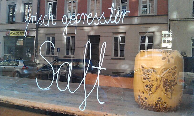 Die Einrichtung ist noch da. Aber die "Große Pause" hat schon zu. Die Bilder aus der Baaderstraße