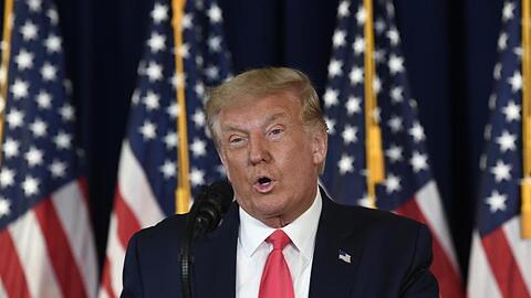 US-Präsident Donald Trump spricht im Trump National Golf Club.