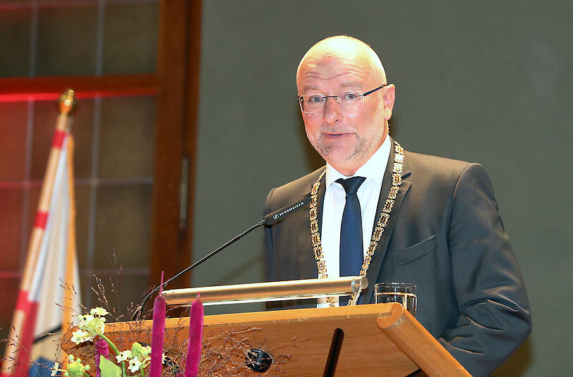 OB Alexander Putz hält die Laudatio.