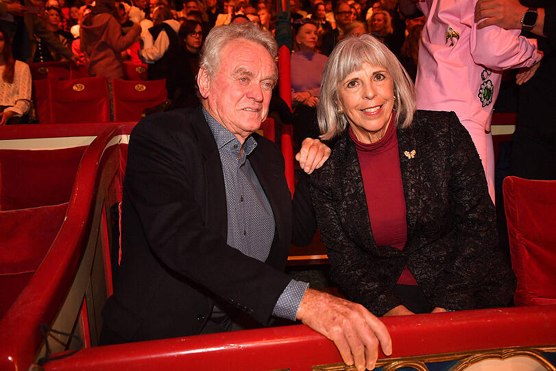 Sepp Maier und seine Partnerin Monika hatten beim Event sichtlich Spaß. Sepp Maier und seine Partnerin Monika hatten beim Event sichtlich Spaß.