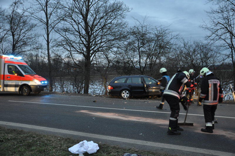 Ein Polo übersah bei der Einfahrt auf die St2107 einen Mercedes.