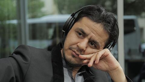 Der afghanische Musiker und Künstler Ahmad Shakib Pouya.